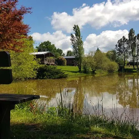 Mobil Confortable Avec Terrasse En Charente-maritime - Api-1-52-690 Le Fouilloux