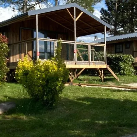 Mobil Confortable Avec Terrasse En Charente-maritime - Api-1-52-690 Le Fouilloux