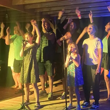 Mobil Confortable Avec Terrasse En Charente-maritime - Api-1-52-690 *