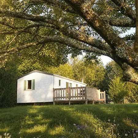 Mobil Confortable Avec Terrasse En Charente-maritime - Api-1-52-690 Campingplads Le Fouilloux