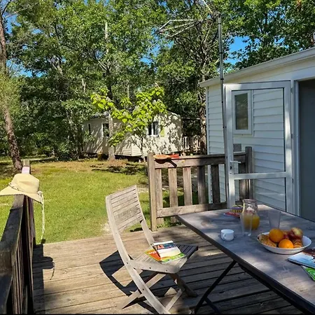 Campsite Mobil Confortable Avec Terrasse En Charente-maritime - Api-1-52-690 Le Fouilloux