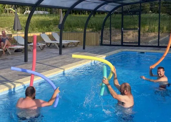 Mobil Confortable Avec Terrasse En Charente-maritime - Api-1-52-690 * Le Fouilloux