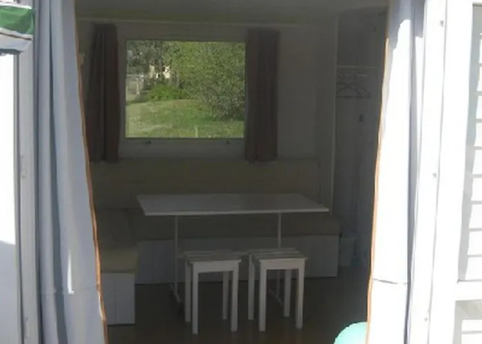 Mobil Confortable Avec Terrasse En Charente-maritime - Api-1-52-690