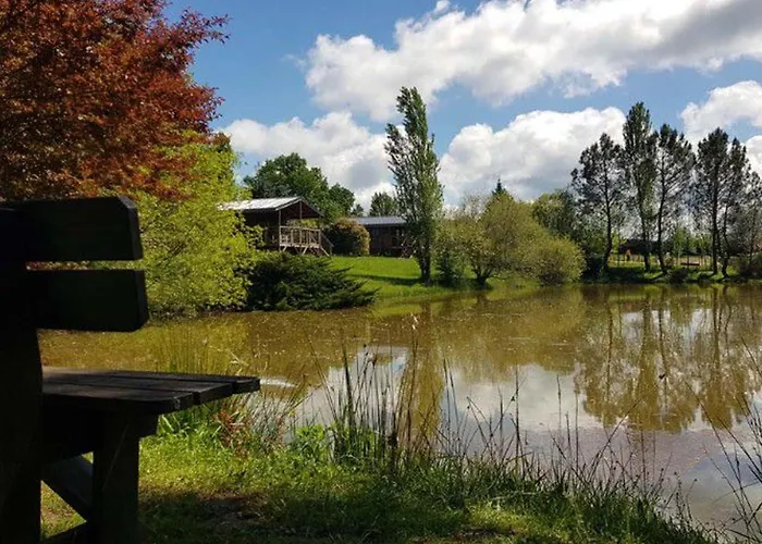 Mobil Confortable Avec Terrasse En Charente-maritime - Api-1-52-690 Le Fouilloux