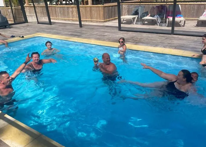 Camping Mobil Confortable Avec Terrasse En Charente-maritime - Api-1-52-690