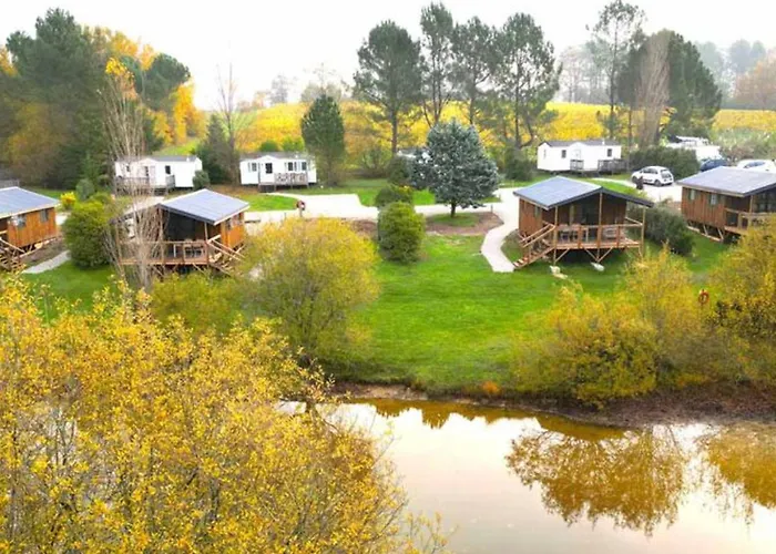 Mobil Confortable Avec Terrasse En Charente-maritime - Api-1-52-690 *